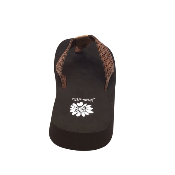 Yellow Box Women’s Wally Tan Flip Flop Sandal Size 9 or 10 - Picture 4 of 10